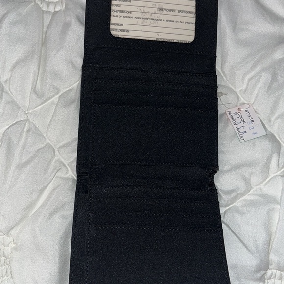 3/$15 Black G Nylon Wallet - Picture 5 of 6